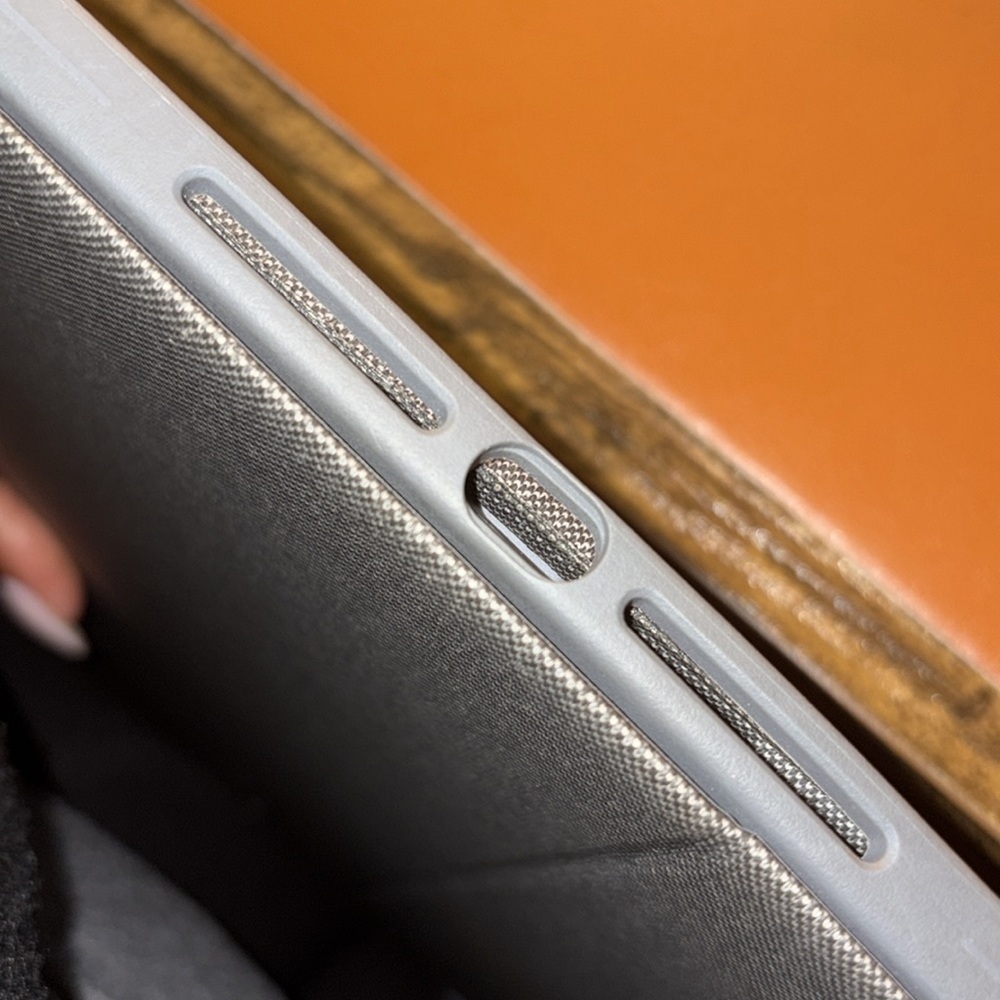 Logitech Tablet Keyboard Case - One Touch - Picture 5 of 6